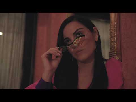 el talento  Maite Perroni para a L'Officiel Brasil 8/1 2021