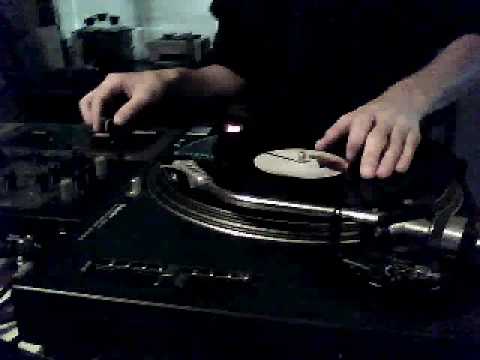 How to be a real DJ HERO... scratch demo