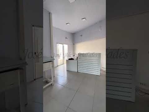 EN ALQUILER LOCAL COMERCIAL DE 43M2 FRENTE A PLAZA NIMO, JUNTO L SUPER MAGICO, GENERAL COLONIA.