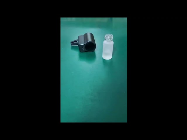 فواحة السيارة الذكية بعطور الماركات العالمية