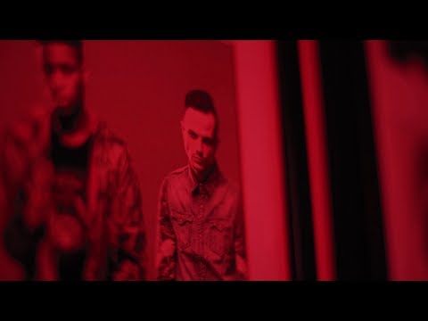 "Ik ben geslagen, gepest.. omdat ik gewoon mezelf was" - Jongerendocu: De Stem Van Jongeren