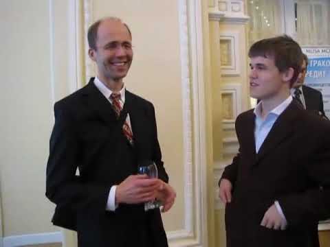 World Chess Blitz 2009 Carlsen and his Father. Chess History.