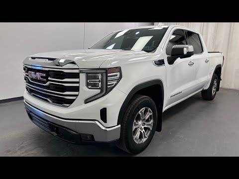 2023 GMC Sierra 1500 Crew Cab Short Box 4-Wheel Drive SLT in White for sale at Davis GMC Buick Lethbridge in Lethbridge, AB