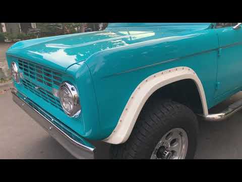 Modified 1970 Ford Bronco with 302ci V8