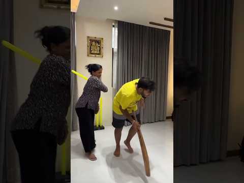 Techno Gamerz's Mom 🏏 Beating Him | #shorts #technogamerz