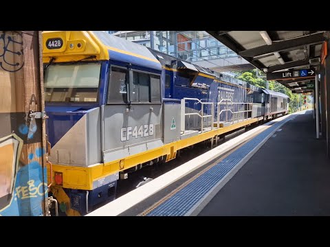 05/02/25 SCT Logistics Intermodal 3MB9 at Rhodes