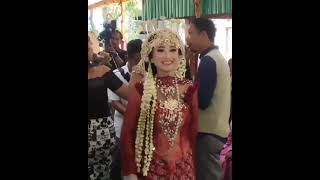 Download lagu manten cantik joget dangdut - story wa dangdut koplo terbaru mp3 Download lagu manten cantik joget dangdut - story wa dangdut koplo terbaru mp3