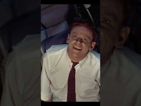 Ледь не вбила сусіда помідорами🍅 | фільм "Сверблячка сьомого року" (1955) - ACTION! #shorts