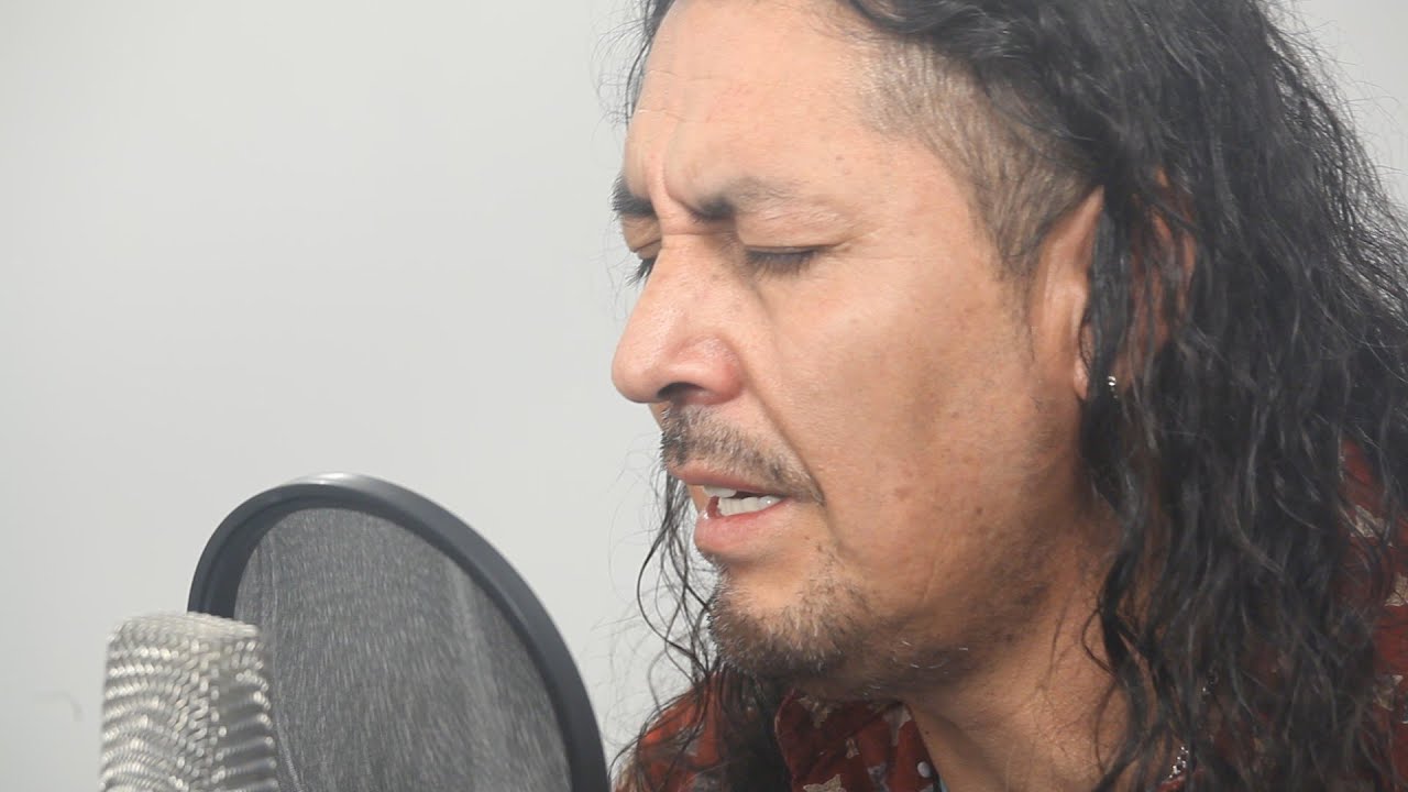 THEMIS ARANIBAR - LUIS ROJAS MIRANDA, Unicornio gris
