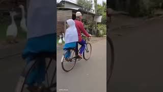 Download lagu keromntisan nenek dan kakek yg tak pernah pudar🥰🤗 mp3