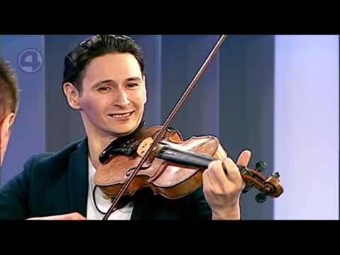 Музыка: дуэт "На Грани"