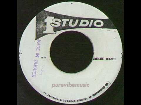 Slim Smith - Watch This Sound