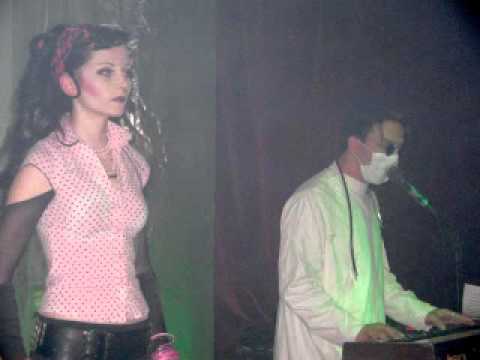 homofutura - klaustrophobie