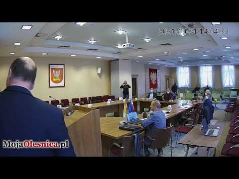 21.10.2021 Oleśnica - radny popchnął pracownika urzędu miasta