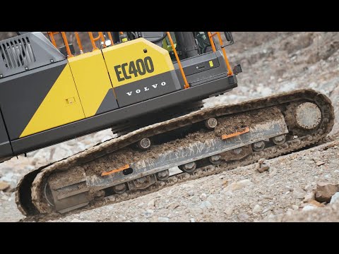 Meet the Volvo EC400