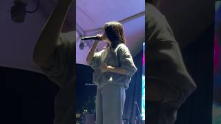 Download lagu Di Ujung Minggu - Mesa Hira #diujungminggu #mesahira #indonesianidol #konser #fancam #konsermusik mp3