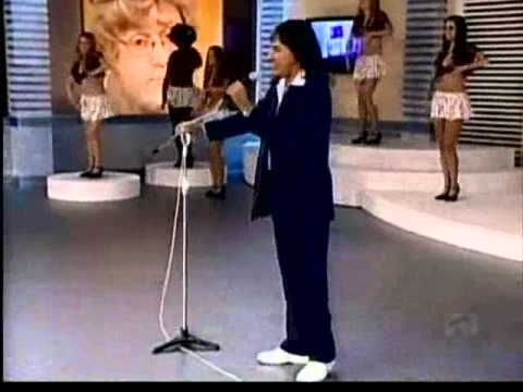 Tom Cavalcante imitanto Roberto Carlos