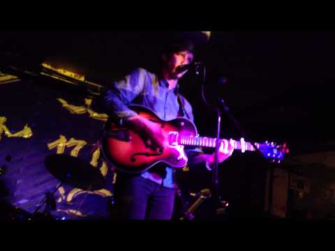 Drawing Board- George Ezra- Live at the Nottinghill Arts Club in London (Oct 8, 2013)