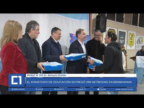 El ministerio de Educación entregó 290 netbooks en Brinkmann