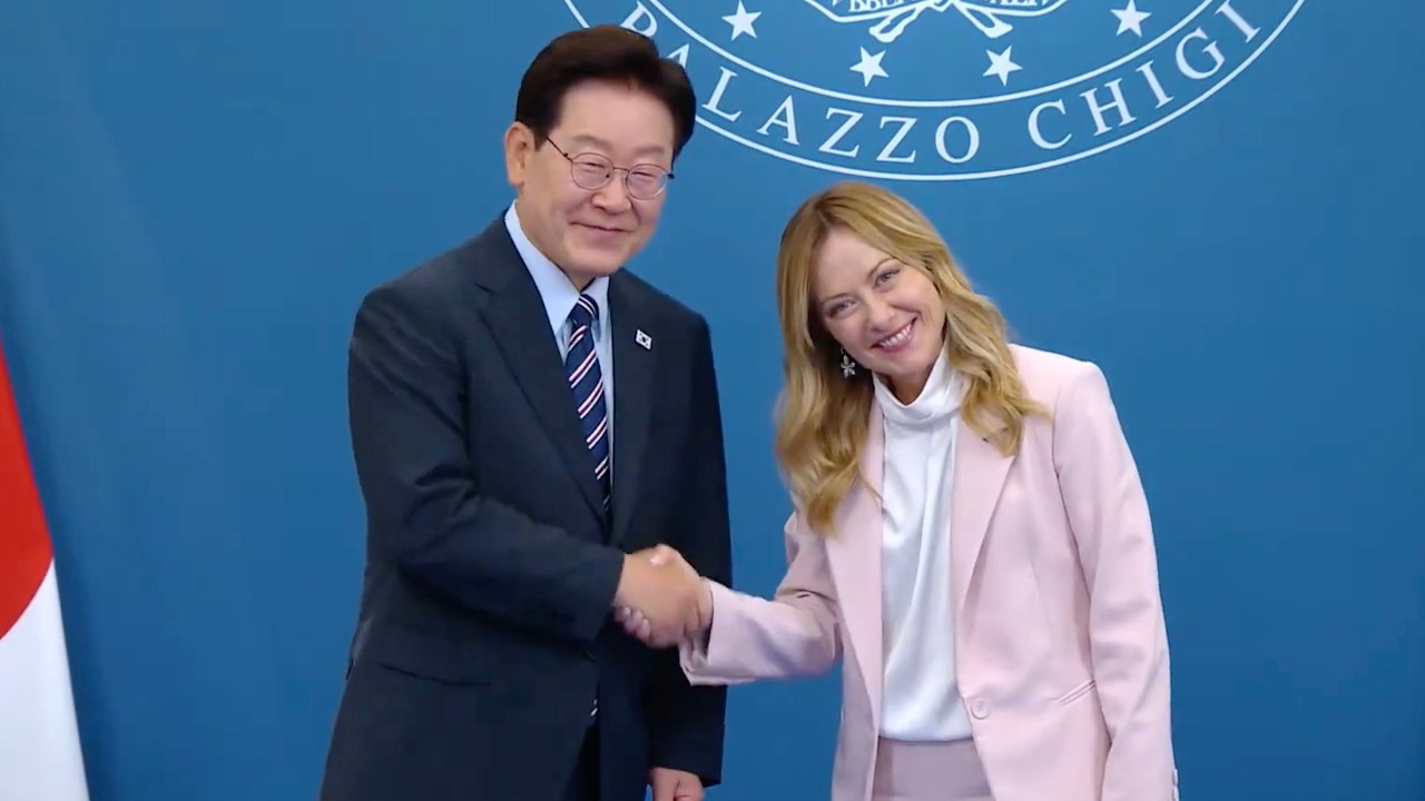 GIORGIA MELONI SIGLA L'ALLEANZA CON SEUL, CERIMONIA UFFICIALE DI SCAMBIO DEGLI ACCORDI BILATERALI