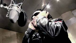 Amor Se Escribe Con Llanto Lyrics English Translation