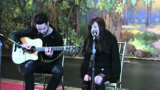 Flyleaf performs Arise on 101.7 The Fox