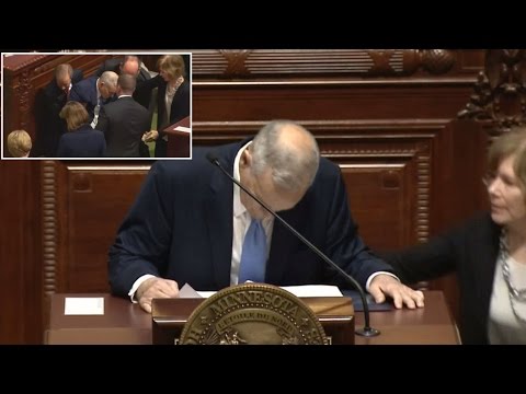 See The Terrifying Moment Minnesota's Governor Fell During Speech