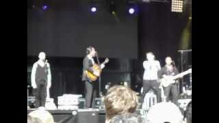 Thomas Dutronc - Les frites bordel / Festival Beauregard 2012
