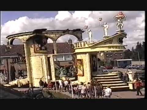 Corsogroep Fun Fun met "Museum". Bloemencorso Sint jansklooster 2003.