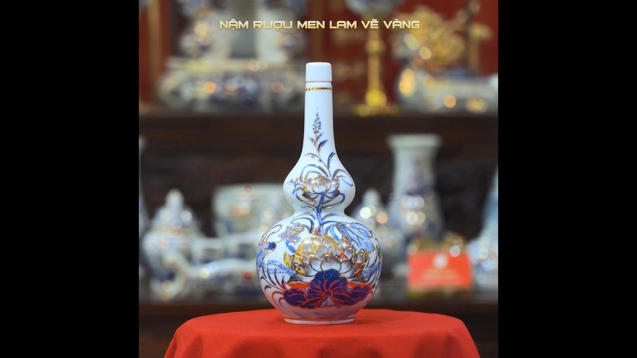 Nậm Rượu Thờ Men Lam Vẽ Vàng Họa Tiết Hoa Sen