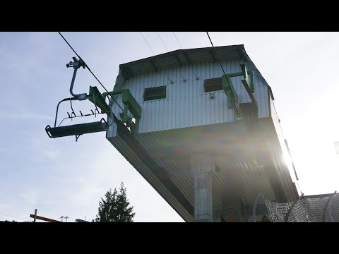 Sanierte Kompakte GARAVENTA Sesselbahn mit Rodelsystem. 4er Sesselbahn Tannenboden-Chrüz.
