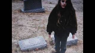 Crystal Castles - Intimate