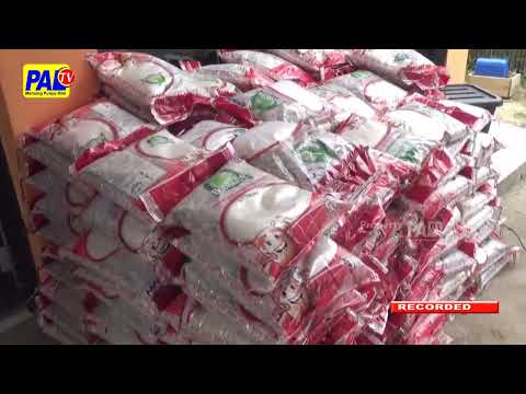 Warga 14 Ulu Palembang Terima Bantuan Beras Gratis