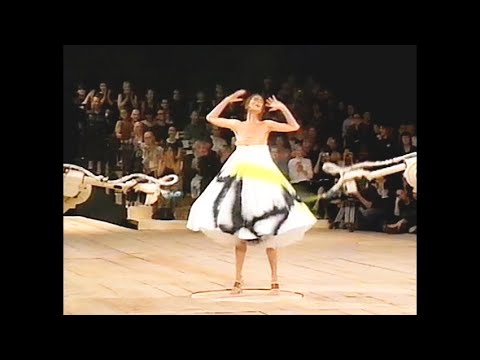 Alexander McQueen Spring 1999 (Fashion TV) Shalom Harlow