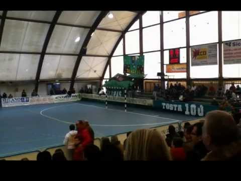 Coreografia pre partita ultras Augusta c5 (Augusta - LC Poker X Martina) 12-01-13