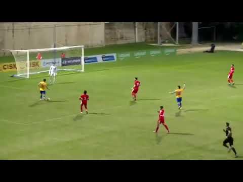 gol de Léo Bahia pelo Santa Lúcia de Malta