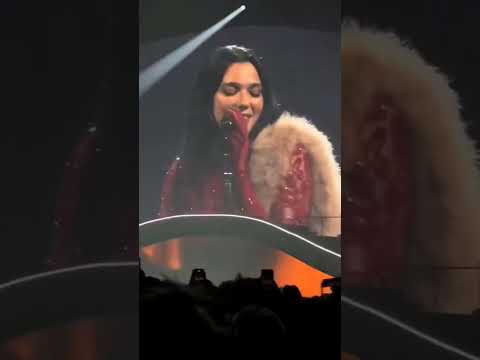 📹 | Full video of Dua Lipa performing “Get Lucky” by Daft Punk at #RadicalOptimismTourLyon night 2!