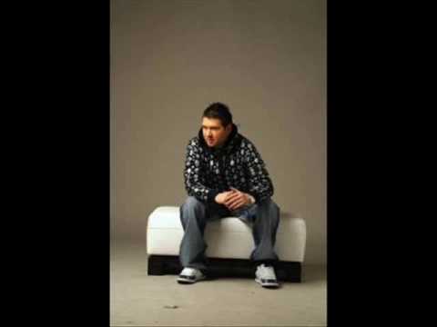 Robert Bilbilov feat. DNK- Otrovna si