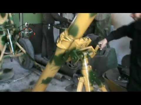 تصنيع مدفع هاون من عيار 120 ملم من قبل كتيبة أنصار الحق التابعة لكتائب أتباع الرسول في الغوة الشرقية