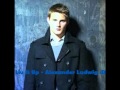 Liv It Up - Alexander Ludwig 