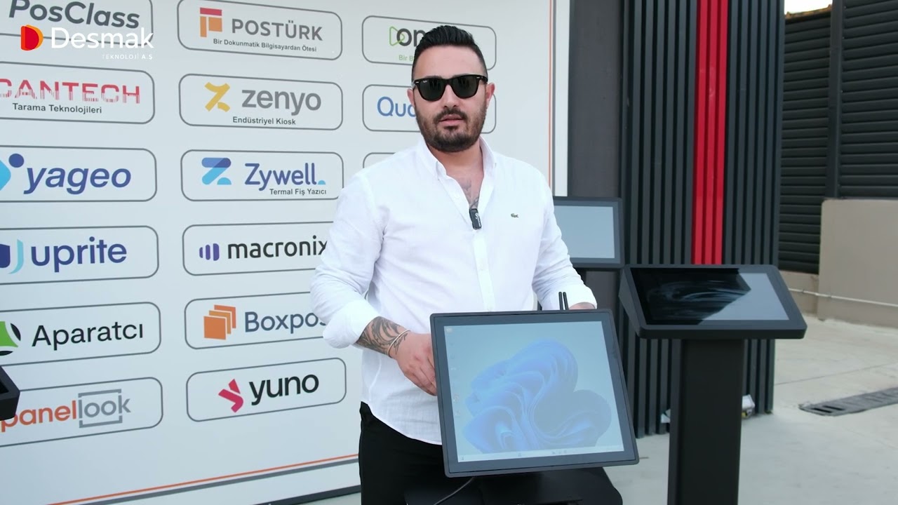 Quanmax Q-1700 17″ Endüstriyel Panel PC – Fabrika ve Otomasyon İçin Güçlü Çözüm