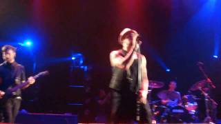 Good Charlotte - Walk Away (Maybe) (live in Moscow)