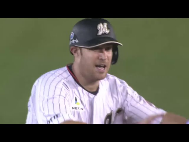 【8回裏】マリーンズ・ハフマン タイムリーヒット!! 貴重な追加点に両親もハフマンゾク!?  2014/8/5 M-E
