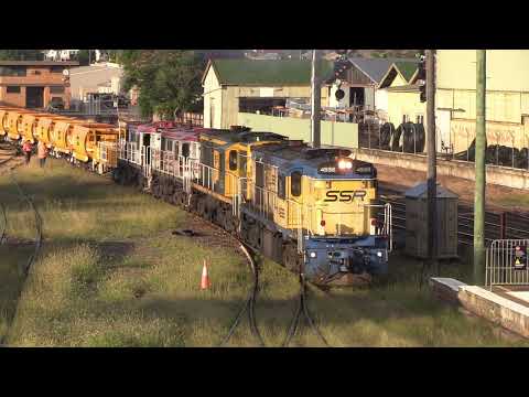 Four Alco's on a ballast train. 4532 48s36 48s33 602 shunting and the Main South action. 14 Feb 22.
