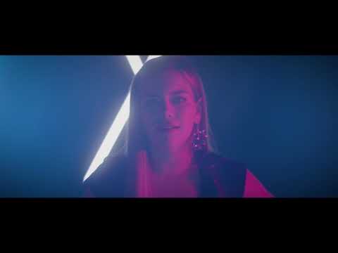 download lagu mp3 mp4 Sola Estoy Mejor, download lagu Sola Estoy Mejor gratis, unduh video klip Sola Estoy Mejor