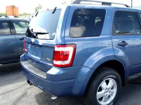 NEW 2010 FORD ESCAPE XLT NEAR KANATA & OTTAWA @ CARLETON FORD