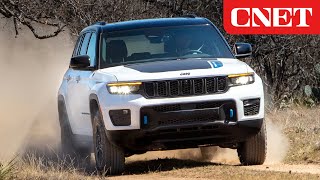 2022 Jeep Grand Cherokee 4xe: Electric Off-Road Mastery