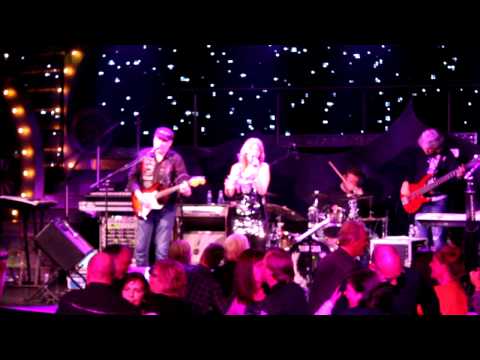 Contrazt - En Liten Bit på Veien (Live, Color Magic 2011)