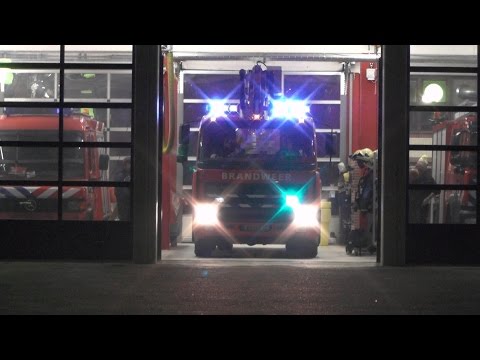 P1, Brandweer Dokkum [HW 02-4250] naar schoorsteenbrand Tsjerkepaed Wânswert