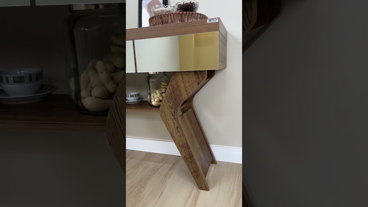 Thumbnail do vídeo - Aparador Houston - Pinho